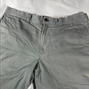 J. Crew mens grey Mercantile Flex flat front 8" inseam chino shorts - size 34